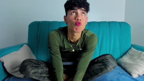  NeoRaptis  jhonatan  online show from January 30, 2025, 8:10 pm