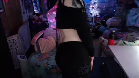 Snapshot of nerdy_squirty chatting on January 7, 2025, 8:56 am NerdySquirty online show from January 7, 2025, 8:56 am