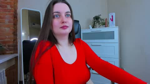 nero_asta online show from February 19, 2025, 3:05 pm