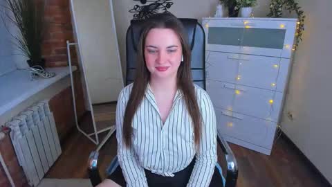 nero_asta online show from October 15, 2025, 2:50 pm