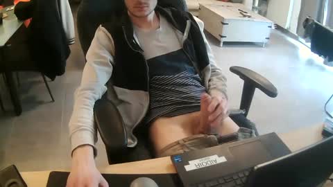 nerosse online show from March 4, 2025, 3:26 pm