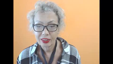 NessyJenixs online show from September 27, 2025, 8:52 am