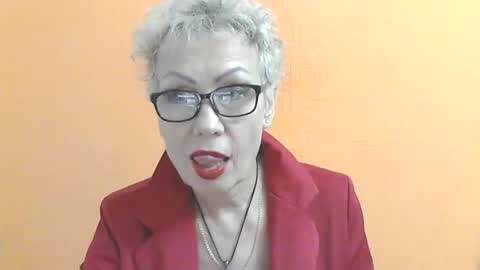 NessyJenixs online show from October 24, 2025, 2:13 pm