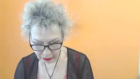 NessyJenixs online show from February 19, 2026, 9:05 am