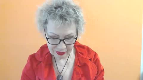 NessyJenixs online show from April 19, 2026, 8:24 am