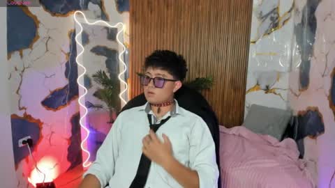 nevolo_tay online show from June 7, 2026, 11:47 am