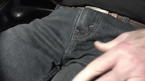 nevrsaynevr2000 online show from March 1, 2026, 5:37 pm