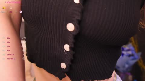 Snapshot of new_boobs chatting on January 19, 2025, 1:44 pm Maria 3 online show from January 19, 2025, 1:44 pm