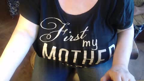 Lilly  online show from January 28, 2025, 10:23 am