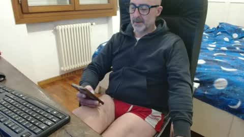 simi online show from March 22, 2026, 7:28 pm