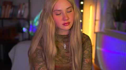 Nika online show from March 5, 2026, 9:33 pm