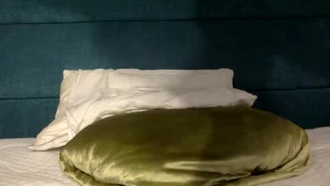 newnewbttm online show from May 31, 2026, 7:37 am