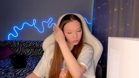 Mina online show from December 18, 2025, 9:59 am