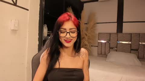 nezukoo_1 online show from June 5, 2026, 10:26 pm