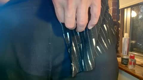 Snapshot of nfgwholoves2cum chatting on January 2, 2025, 9:50 pm NFG  Nice Friendly Guy  Dick online show from January 2, 2025, 9:50 pm