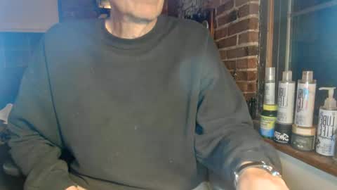 Snapshot of nfgwholoves2cum chatting on January 25, 2025, 4:34 am NFG  Nice Friendly Guy  Dick online show from January 25, 2025, 4:34 am