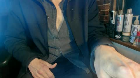 Snapshot of nfgwholoves2cum chatting on January 28, 2025, 1:29 am NFG  Nice Friendly Guy  Dick online show from January 28, 2025, 1:29 am