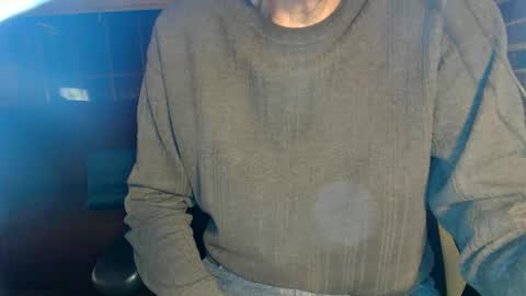 Snapshot of nfgwholoves2cum chatting on February 24, 2025, 2:40 am NFG  Nice Friendly Guy  Dick online show from February 24, 2025, 2:40 am