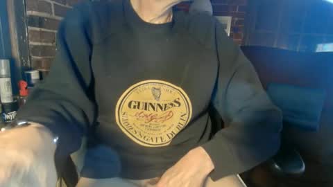 Snapshot of nfgwholoves2cum chatting on March 4, 2025, 2:06 am NFG  Nice Friendly Guy  Dick online show from March 4, 2025, 2:06 am