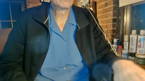Snapshot of nfgwholoves2cum chatting on March 5, 2025, 3:18 am NFG  Nice Friendly Guy  Dick online show from March 5, 2025, 3:18 am