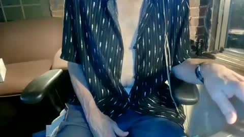 Snapshot of nfgwholoves2cum chatting on September 12, 2025, 12:44 am NFG  Nice Friendly Guy  Dick online show from September 12, 2025, 12:44 am