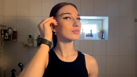 Kate Ng online show from April 16, 2026, 5:52 am