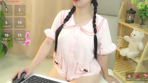 Snapshot of nhatlinhnguyen chatting on May 30, 2026, 8:22 am nhatlinhnguyen online show from May 30, 2026, 8:22 am