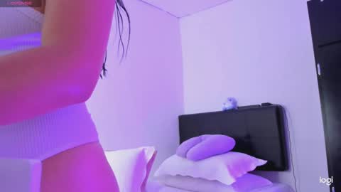 Snapshot of nia_16 chatting on February 8, 2025, 5:29 pm nia_16 online show from February 8, 2025, 5:29 pm