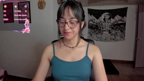 Nia online show from February 26, 2025, 9:48 pm