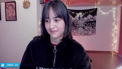 Nia online show from October 8, 2025, 5:43 pm