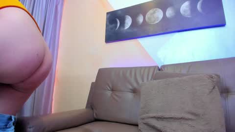 Estefani  online show from February 1, 2025, 5:47 pm