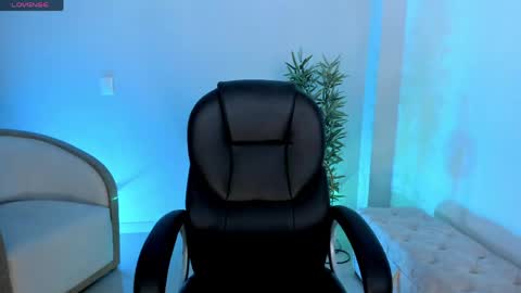 Nia  online show from March 21, 2026, 12:15 am