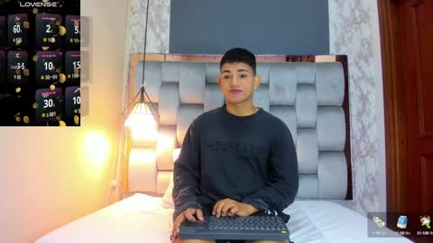 Snapshot of niall_falcon chatting on January 7, 2025, 12:41 pm Niall online show from January 7, 2025, 12:41 pm