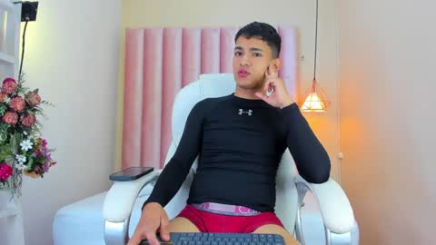 Snapshot of niall_falcon chatting on January 11, 2025, 1:11 pm Niall online show from January 11, 2025, 1:11 pm