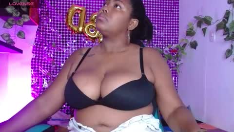 Snapshot of niawk_ chatting on February 1, 2026, 1:53 pm Niawk online show from February 1, 2026, 1:53 pm