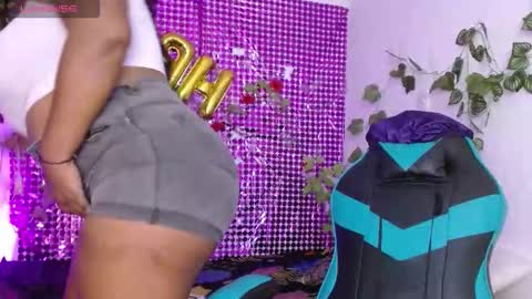 Snapshot of niawk_ chatting on February 27, 2026, 4:07 pm Niawk online show from February 27, 2026, 4:07 pm