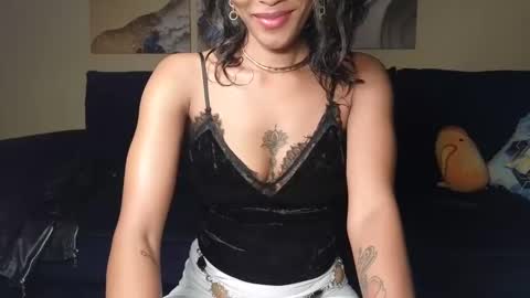 Lilly online show from January 1, 2025, 6:16 pm