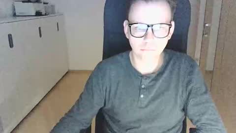 Snapshot of niceguyflo chatting on February 27, 2025, 12:10 am NiceGuyFlo online show from February 27, 2025, 12:10 am