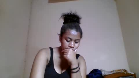 Snapshot of nicelly01 chatting on May 15, 2026, 1:18 pm nicelly01 online show from May 15, 2026, 1:18 pm