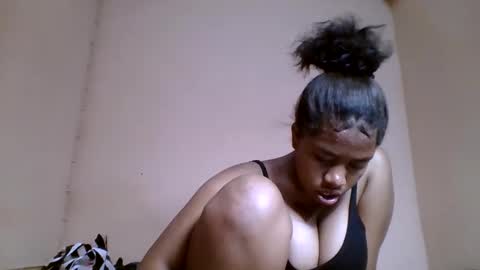 Snapshot of nicelly01 chatting on May 18, 2026, 4:13 pm nicelly01 online show from May 18, 2026, 4:13 pm
