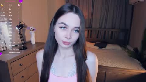 Nicole online show from January 11, 2026, 7:52 pm