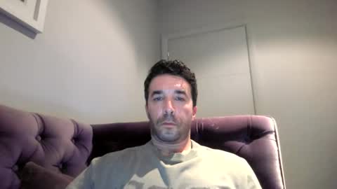 Snapshot of niciboi chatting on December 22, 2024, 8:58 pm James online show from December 22, 2024, 8:58 pm