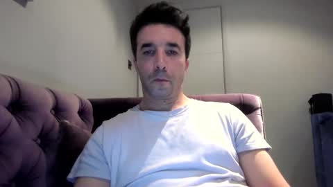 Snapshot of niciboi chatting on March 11, 2025, 11:15 pm James online show from March 11, 2025, 11:15 pm