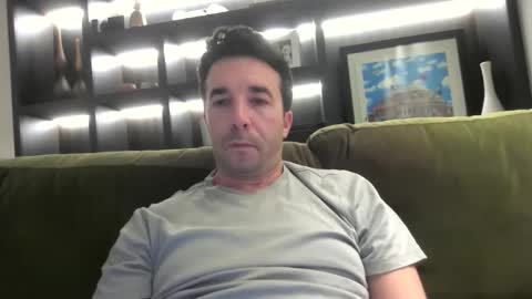 Snapshot of niciboi chatting on October 19, 2025, 9:48 pm James online show from October 19, 2025, 9:48 pm