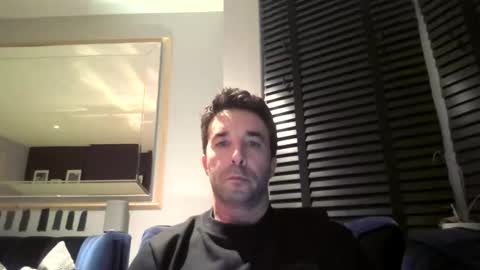 Snapshot of niciboi chatting on October 25, 2025, 10:48 pm James online show from October 25, 2025, 10:48 pm