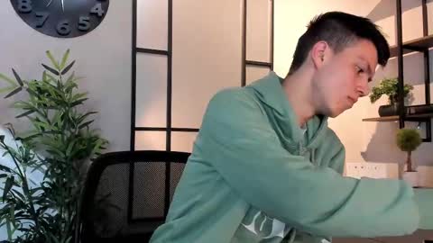 Snapshot of nick_torn chatting on September 14, 2025, 12:26 pm Nick online show from September 14, 2025, 12:26 pm