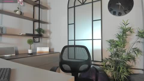 Snapshot of nick_torn chatting on September 19, 2025, 12:50 pm Nick online show from September 19, 2025, 12:50 pm