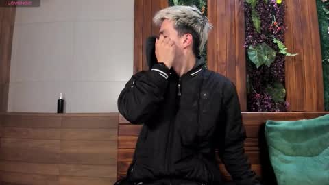 Snapshot of nick_torn chatting on February 4, 2026, 12:11 pm Nick online show from February 4, 2026, 12:11 pm