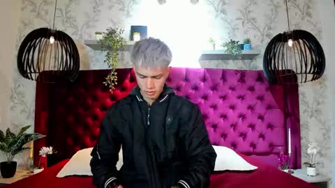 Snapshot of nick_torn chatting on February 7, 2026, 12:09 pm Nick online show from February 7, 2026, 12:09 pm