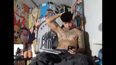 Nickhot0609 online show from December 3, 2024, 1:52 am